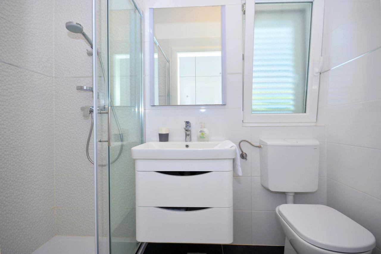 Seas The Day Apartments Podstrana Ngoại thất bức ảnh