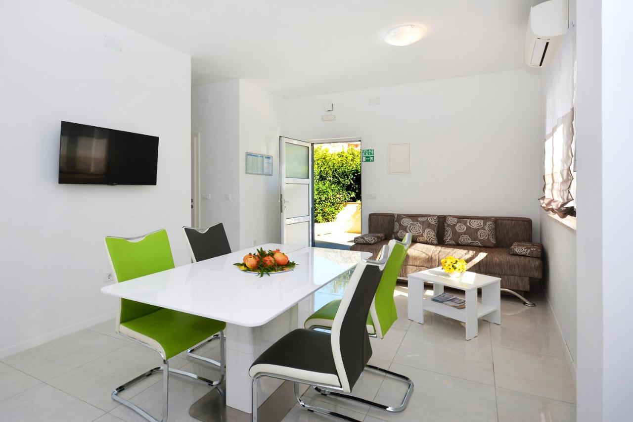 Seas The Day Apartments Podstrana Ngoại thất bức ảnh